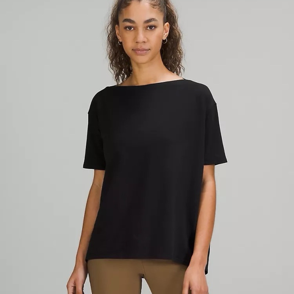 Lululemon back in action short sleeve shirt black 8